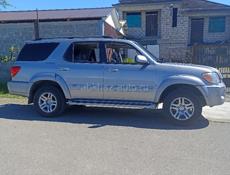 Toyota Sequoia