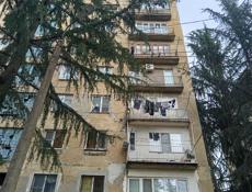Продам кв 2к, на 7 этаже, лифт пока не работает, часов гумиста дом 4, это со стороны моря 1 масив , 