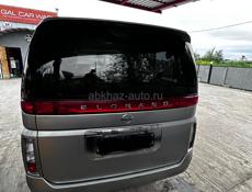 Nissan Elgrand
