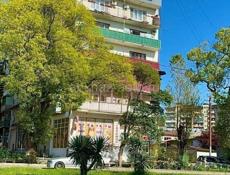 1 -К. КВАРТИРА + БАЛКОН С ВИДОМ НА МОРЕ В СУХУМЕ