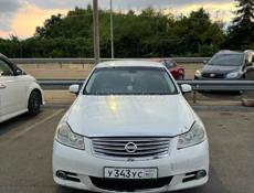 Nissan fuga