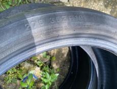 275/35 R19