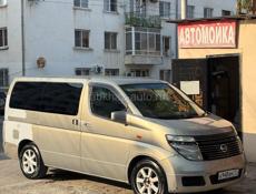 Nissan Elgrand