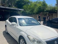 Nissan fuga