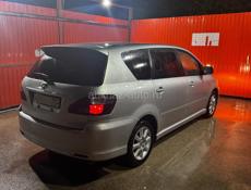 Toyota Ipsum