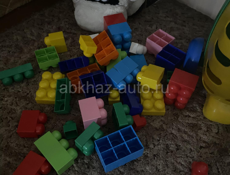 Игрушка от года  конструктор 