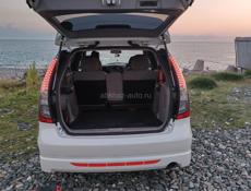 Mitsubishi Grandis