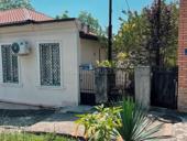 Продаётся  дом с участком в историческом центре Сухума 