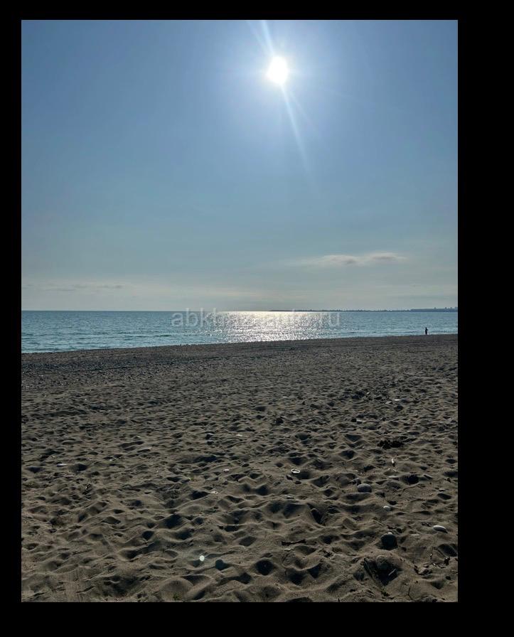 Квартира у моря с песчаным пляжем 