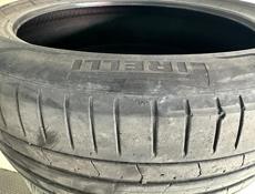 245 40 R19 две штуки 