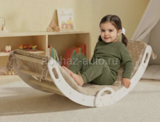 Продам детскую кроватку , качель и коляску 3 в 1