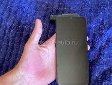 Телефон и наушники