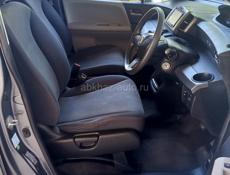 Honda FR-V