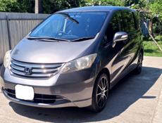 Honda FR-V