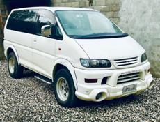 Mitsubishi L 400