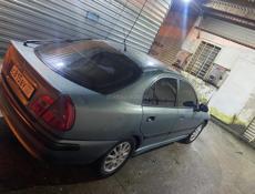 Mitsubishi Carisma
