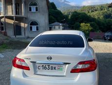 Nissan fuga