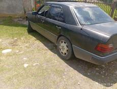 Mercedes-Benz 124