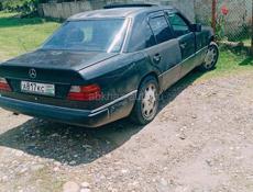 Mercedes-Benz 124