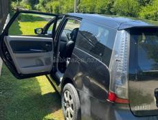 Mitsubishi Grandis