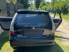 Mitsubishi Grandis