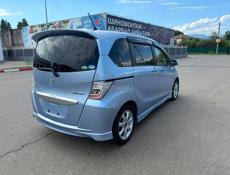 Honda FR-V