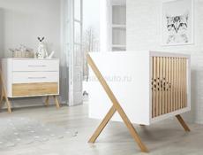 Продам комплект детской мебели ,кроватка и комод