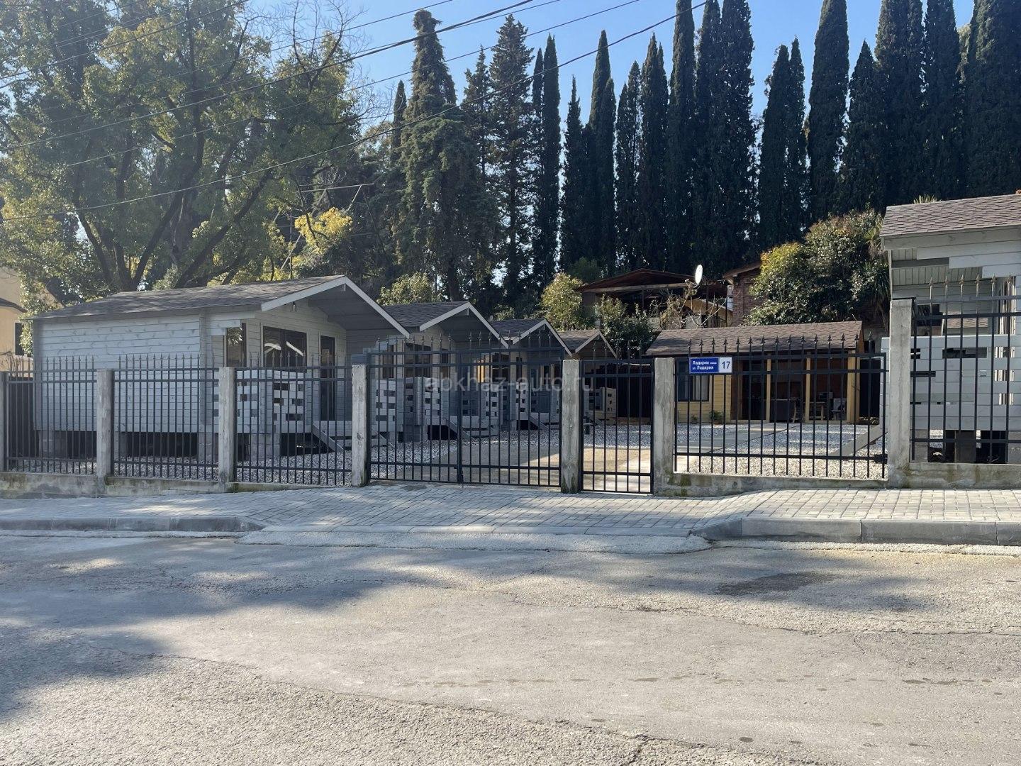 Lakraa Hotel
