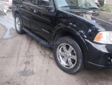 Lincoln Navigator