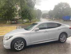 Nissan fuga