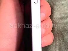 Айфон 14 128гб в отличном состоянии не вскрывался, батарея 77 процентов .  