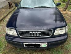 Audi 100