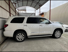 Toyota Sequoia