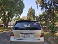 Mitsubishi Grandis
