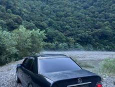 Mercedes-Benz 124
