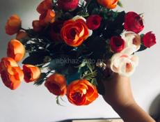 Продаю горшочек с искусственными цветами