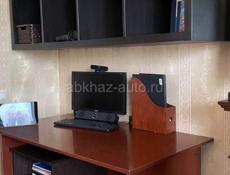 Продается комплект мебели стол IKEA+ тумба + полка Hoff  