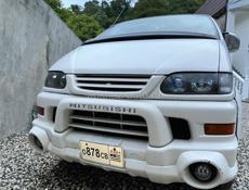 Mitsubishi L 400
