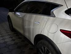 Infiniti Q30
