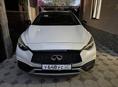 Infiniti Q30