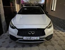 Infiniti Q30
