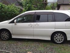 Nissan Tino