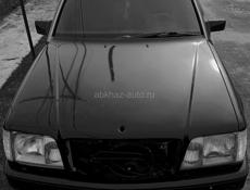 Mercedes-Benz 124