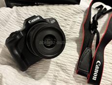 Продаю современную беззеркальную камеру Canon EOS R50 в идеальном состоянии!