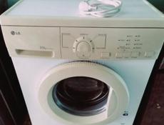 Стиральная машина LG с загрузкой до 3.5 кг.