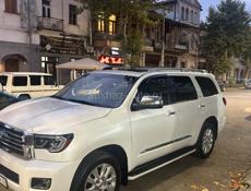 Toyota Sequoia