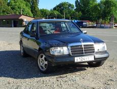 Mercedes-Benz 124
