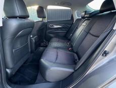 Nissan fuga
