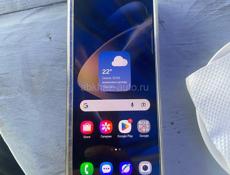 Продаю телефон Samsung Galaxy Z Fold 4
