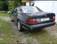 Mercedes-Benz 124